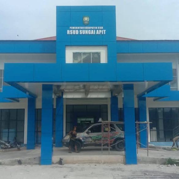 Fasad gedung dengan ACP biru, hasil kerja Jasa Pasang ACP Pekanbaru